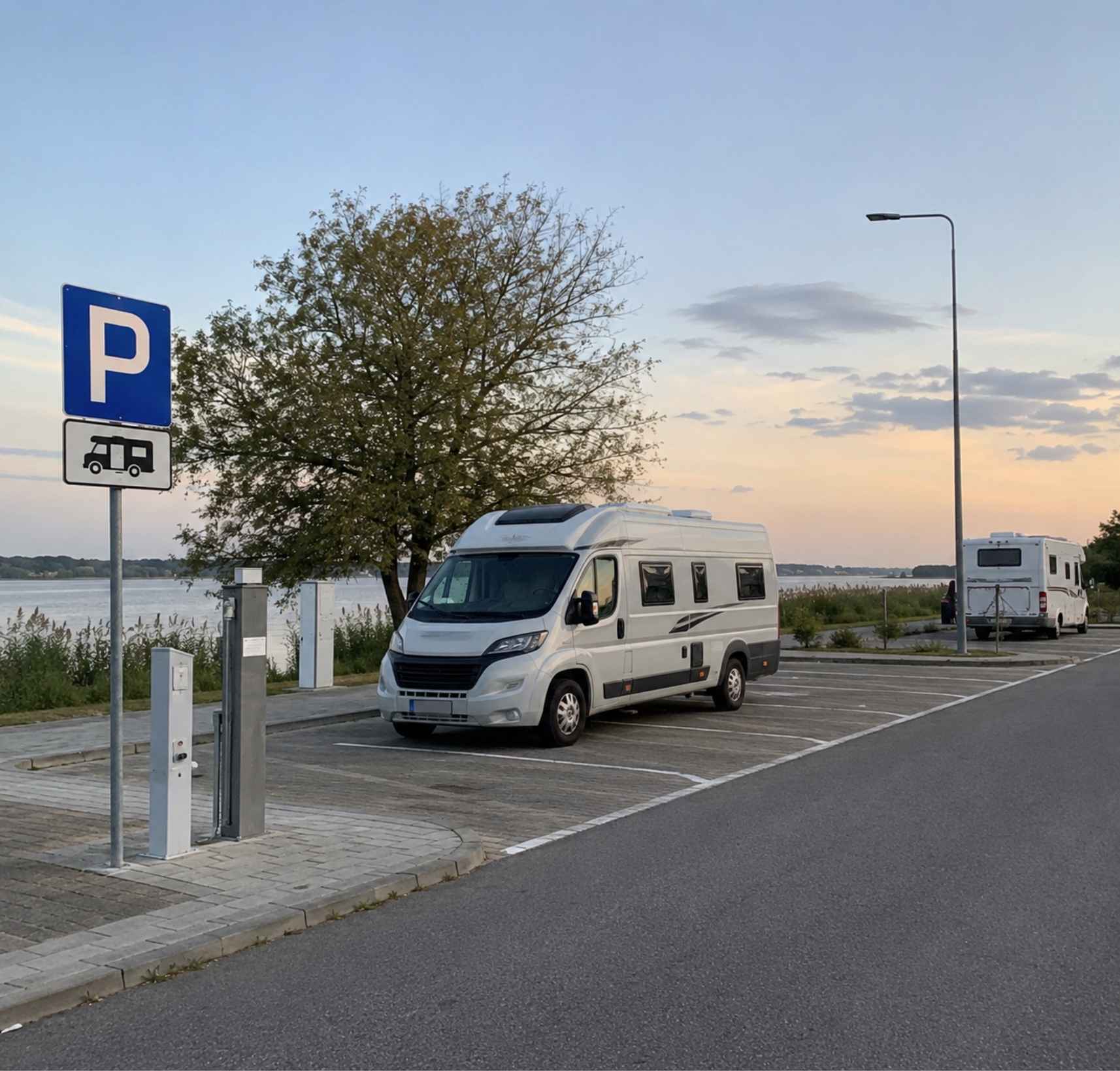 Stellplätze für Wohnmobile – wo du legal parken und übernachten darfst